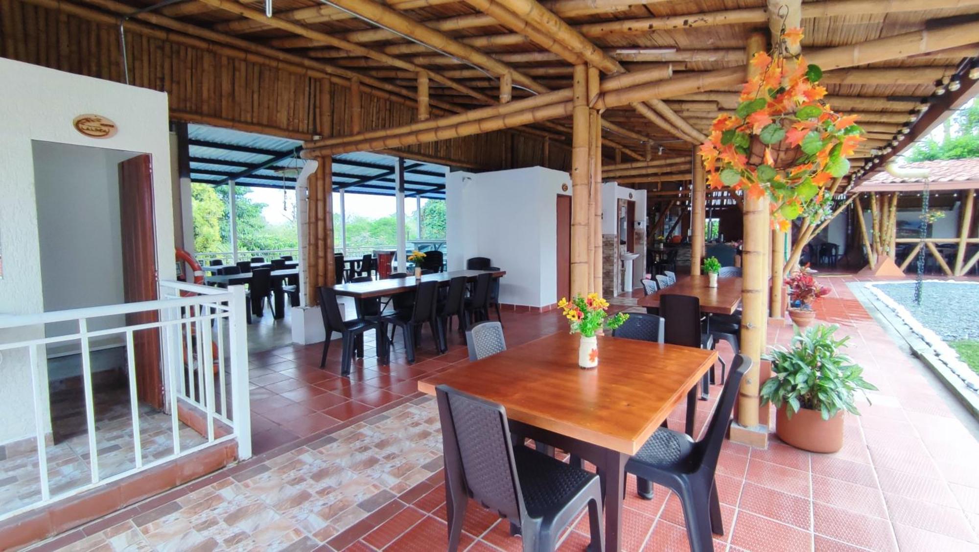 Finca Hotel La Linda Quimbaya Exteriör bild